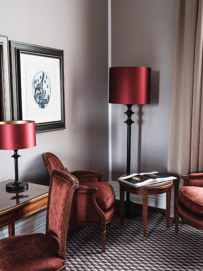 Althoff Grandhotel Schloss Bensberg Bergisch Gladbach Kültér fotó A floor lamp