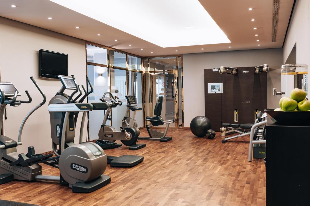 Althoff Grandhotel Schloss Bensberg Bergisch Gladbach Kültér fotó The gym at the hotel
