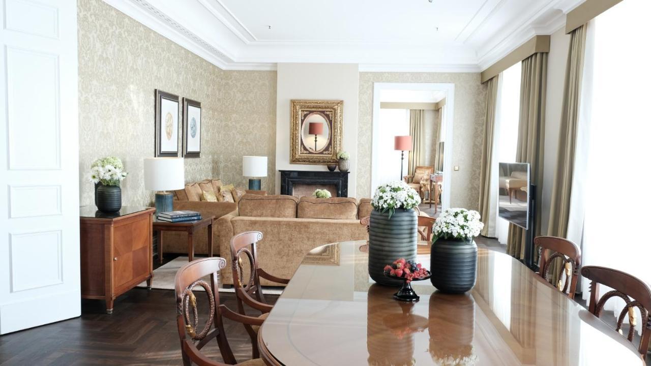 Althoff Grandhotel Schloss Bensberg Bergisch Gladbach Kültér fotó A suite at the hotel